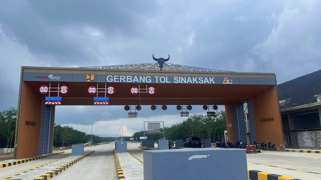 Gerbang tol Dolok Merawan dan Sinaksak, termasuk dalam ruas tol Kuala Tanjung-Tebing Tinggi-Parapat, Rabu (4/3/2023). Foto: Fariza Rizky Ananda/kumparan