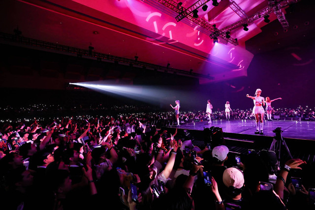 Konser Le Sserafim di Jakarta. Foto: SOURCE MUSIC