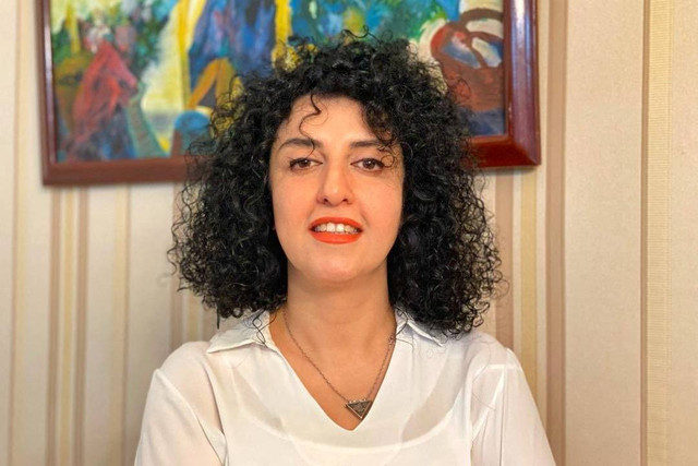 Aktivis hak asasi manusia Iran dan wakil presiden Pusat Pembela Hak Asasi Manusia (DHRC), Narges Mohammadi. Foto: Mohammadi family archive photos/Handout via REUTERS