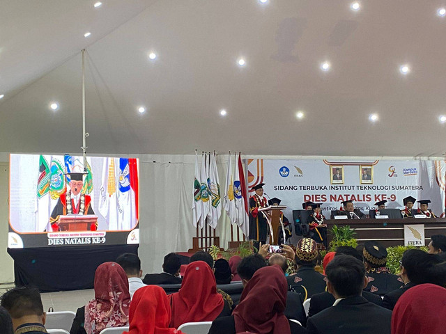 Rektor ITERA, I Nyoman Pugeg Aryantha saat memberikan sambutan pada Dies Natalis ITERA ke-9. | Foto: Sinta Yuliana/Lampung Geh