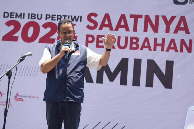 Anies di halaman Gedung Indonesia Menggugat, Bandung. Foto: Dok. Istimewa