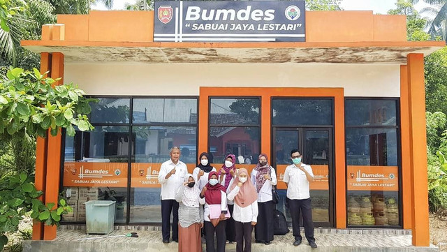 Salah satu jenis usaha yang dikelola Bumdes Sabuai Jaya Lestari di Kecamatan Kumai, Kotawaringin Barat, Kalimantan Tengah. Foto: DPMD Kobar/InfoPBUN