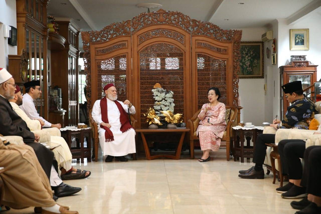 Presiden ke-5 RI Megawati Soekarnoputri terima kunjungan ulama besar Mesir.  Foto: PDIP