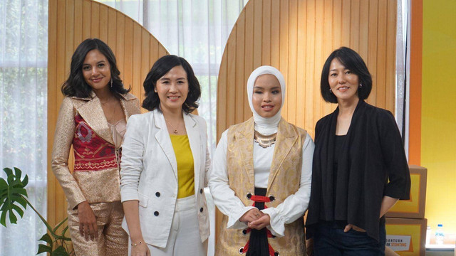 Aktris Aurelie Moeremans, pengusaha Veronica Tan, serta penyanyi muda yang sedang naik daun Putri Ariani menjadi bintang iklan terbaru Tolak Angin Sido Muncul. Foto: Sido Muncul
