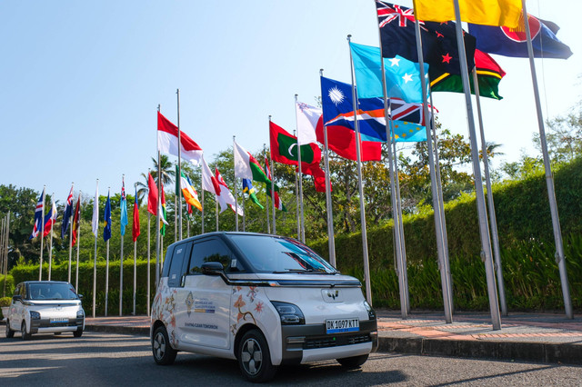 Wuling Air ev sebagai Official Car Partner dalam Konferensi Tingkat Tinggi (KTT) Archipelagic and Island States (AIS) Forum 2023 'Fostering Collaboration, Enabling Innovation, For Our Ocean and Our Future', 10-11 Oktober di Bali. Foto: Wuling Motors