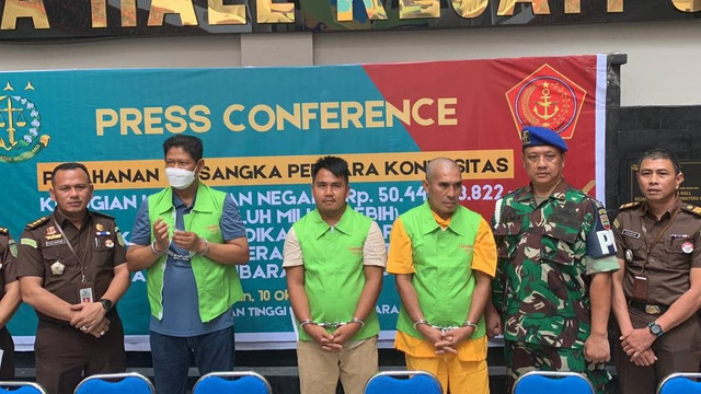 Tiga tersangka kasus korupsi eradikasi lahan PT PSU. Foto: Dok. Kejati Sumut