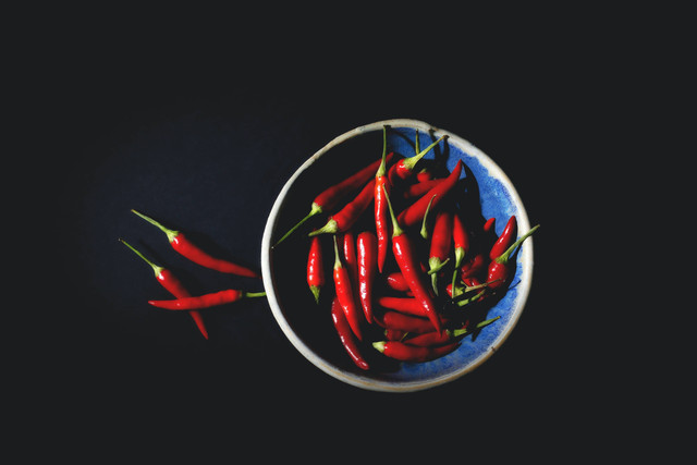 Ilustrasi Cara Membuat Sambal Padang, Foto: Unsplash/Thomas M. Evans