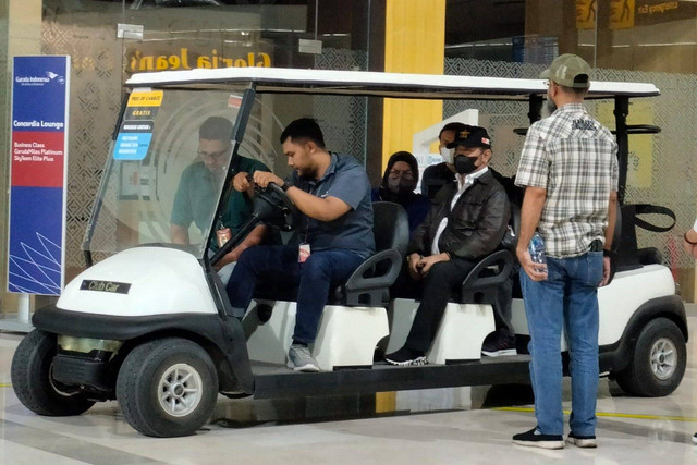 SYL terbang ke Jakarta usai ditetapkan tersangka. Foto: Dok. Istimewa