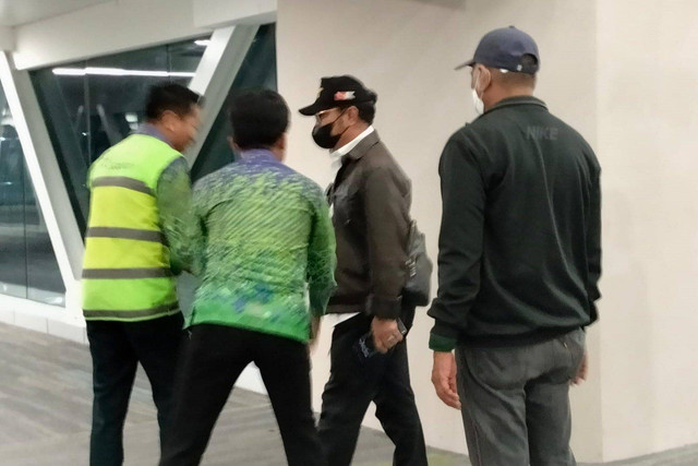 SYL terbang ke Jakarta usai ditetapkan tersangka. Foto: Dok. Istimewa