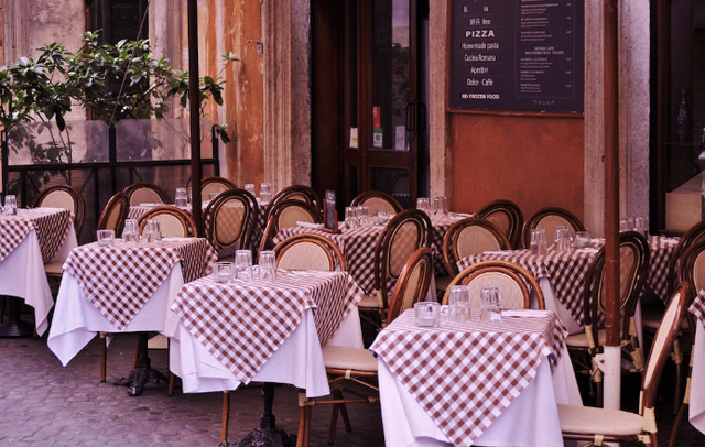Ilustrasi Restoran Italia di Jakarta. Sumber: Pexels/Skitterphoto