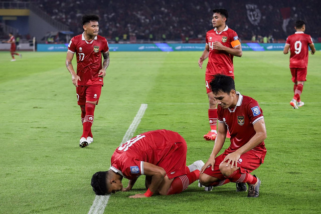 Selebrasi pemain Timnas Indonesia usai mencetak gol ke gawang Brunei Darussalam pada pertandingan Kualifikasi Piala Dunia 2026 Zona Asia di Stadion Gelora Bung Karno, Jakarta, Kamis (12/10/2023). Foto: Jamal Ramadhan/kumparan