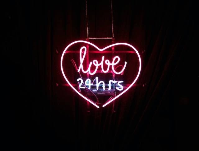 Ucapan Selamat Bekerja untuk Pacar. Foto hanya ilustrasi. Sumber foto: Unsplash/Wysron A