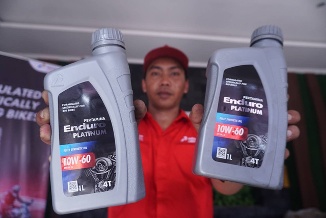 Ilustrasi Pertamina Enduro Platinum 10W-60. Foto: Fitra Andrianto/kumparan