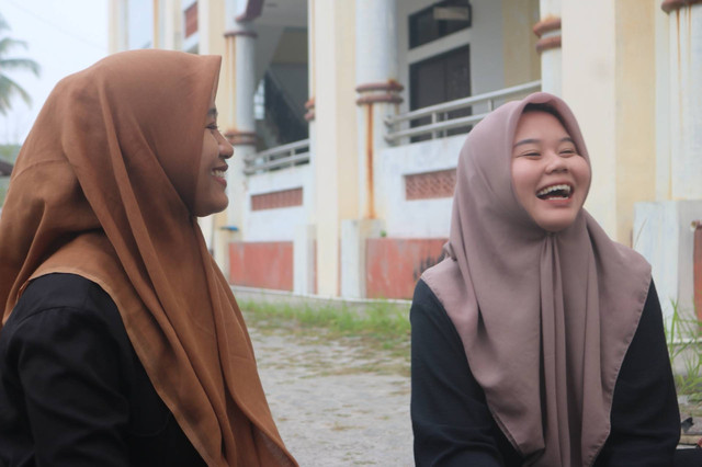 Ketika kita tersenyum, senyuman kita akan membuat orang lain ikut tersenyum. Sumber foto : pribadi 