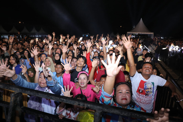 Kemeriahan Pesta Rakyat Ganjar Pranowo yang digelar Sahabat Ganjar di Kota Padang, Sabtu (14/10). Foto: Dok. Istimewa