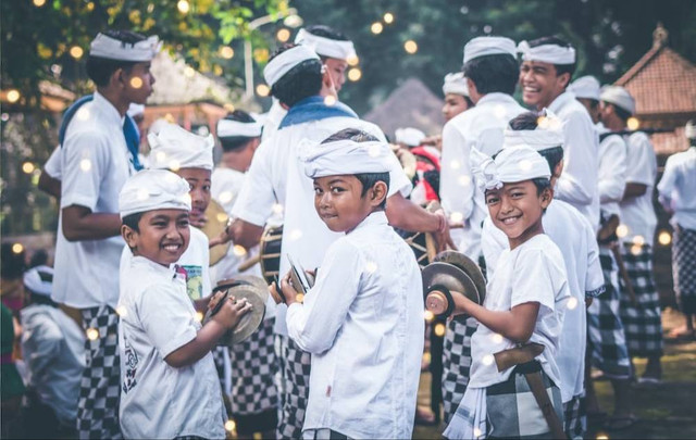 Ilustrasi Nama, Urip, Tempat, Sifat, dan Dewa Wewaran. Sumber Unsplash/Artem Beliaikin