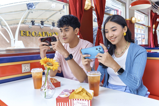 Redmi Note 12 Pro 5G maksimalkan pengalaman gaming bareng. Foto: Xiaomi