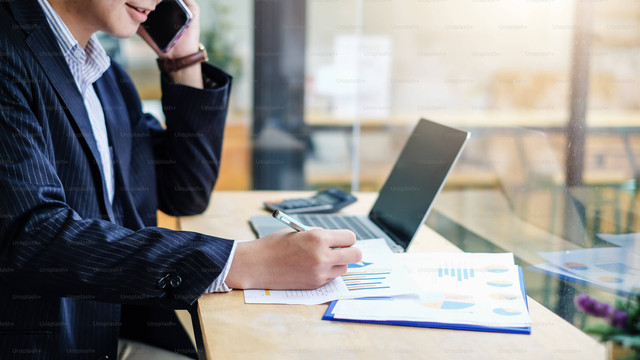 Ilustrasi Alasan Pria Tidak Menghubungi Duluan. Sumber: Unsplash