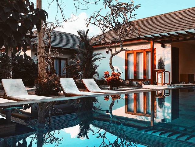 Ilustrasi hotel bintang lima di bali. Sumber: www.unsplash.com