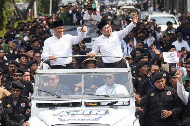 Pasangan bacapres dan bacawapres dari Koalisi Perubahan untuk Persatuan Anies Baswedan dan Muhaimin Iskandar (AMIN) mendaftar sebagai kandidat Pilpres 2024 ke KPU RI, Jakarta Pusat, Kamis (19/10/2023). Foto: Dok. Istimewa
