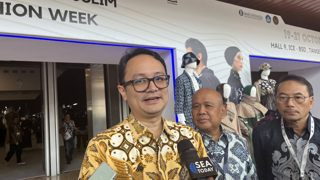 Wamendag Jerry Sambuaga di sela-sela acara JMFW 2023 di ICE BSD, Tangerang pada Kamis (19/10/2023). Foto: Widya Islamiati/kumparan