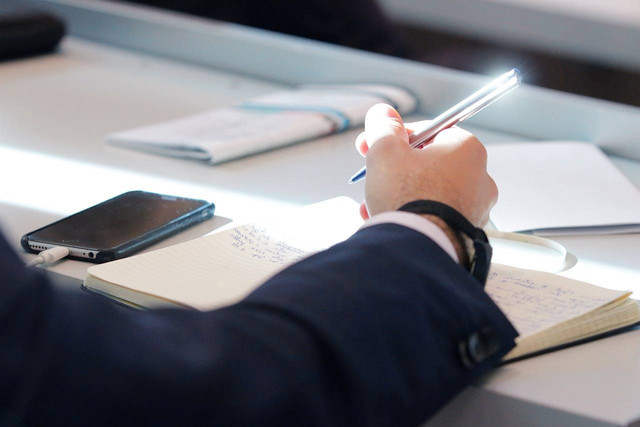 Ilustrasi mengerjakan soal kompetensi manajerial PPPK 2023. Foto: Pixabay