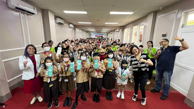 Polytron bagikan ribuan masker dan air purifier sebagai tanda kepedulian dalam hadapi polusi udara di Jakarta. Foto: Dok. POLYTRON