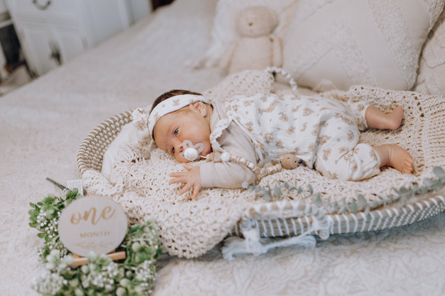 Ilustrasi bayi yang baru lahir bisa didaftarkan BPJS melalui Mobile JKN. Foto: Pexels