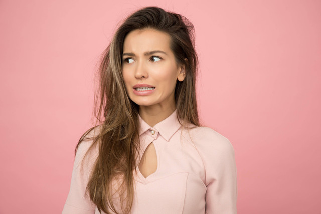 Ilustrasi Cara Mengatasi Uban di Usia Muda, Foto: pexels/Moose Photos