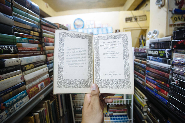 Ilustrasi Niat dan Tata Cara Sholat Jenazah Perempuan. Foto: Pexels/Denniz Futalan