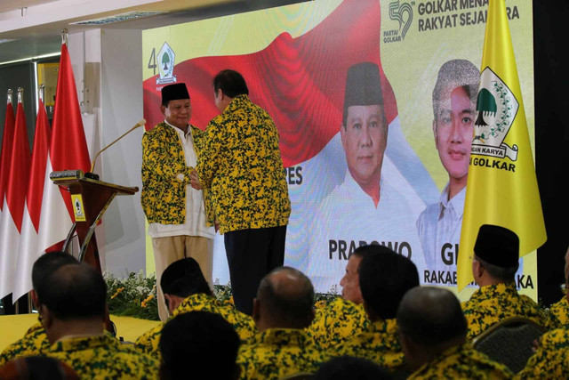 Prabowo dan Airlangga di Rapimnas Partai Golkar, Sabtu (21/10). Foto: Aditia Noviansyah/kumparan