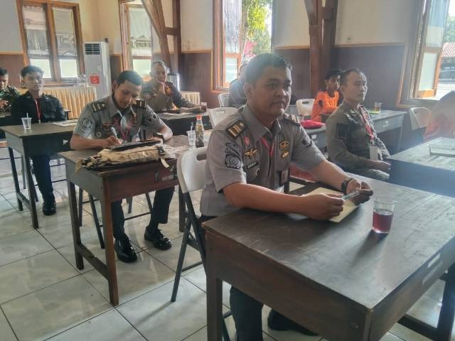 Peserta pembekalan kader warga terlatih dari Rutan Surakarta