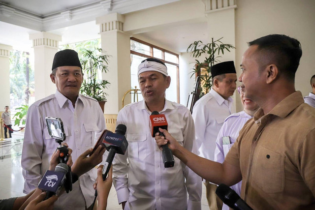Politisi Partai Gerindra Dedi Mulyadi tiba di lokasi Rapimnas Gerindra, Jakarta, Senin (23/10/2023). Foto: Jamal Ramadhan/kumparan