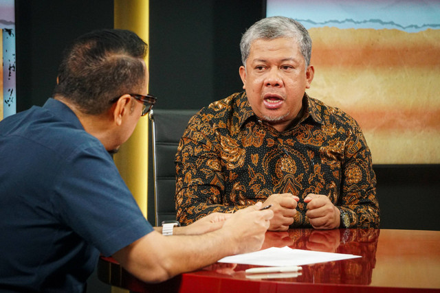 Wakil Ketua Umum Partai Gelora Fahri Hamzah saat diwawancarai oleh Pakar komunikasi politik Irfan Wahid atau Ipang Wahid dalam program talkshow Info A1 kumparan. Foto: Iqbal Firdaus/kumparan