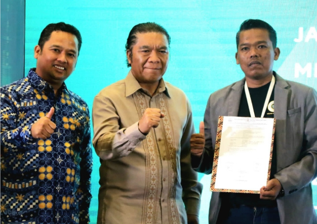 Tanda Tangan MOU Warung Smartfarm IZI & Hero Supermarket