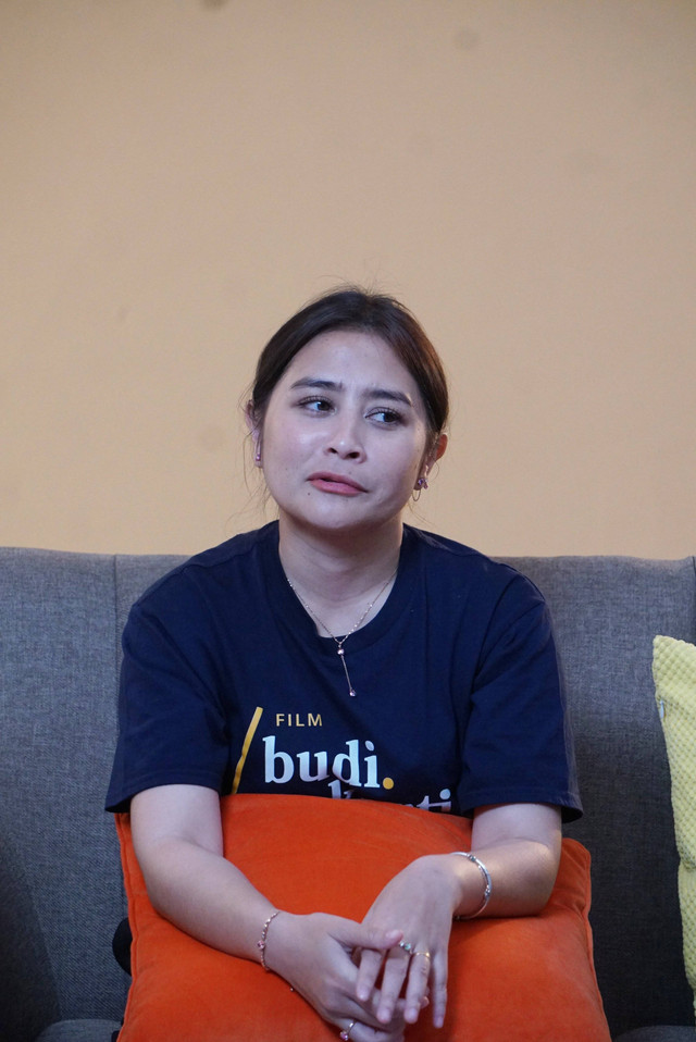 Pemeran film Budi Pekerti Prilly Latuconsina saat berkunjung ke kantor kumparan, Jakarta, Senin (23/10/2023). Foto: Dicky Adam Sidiq/kumparan