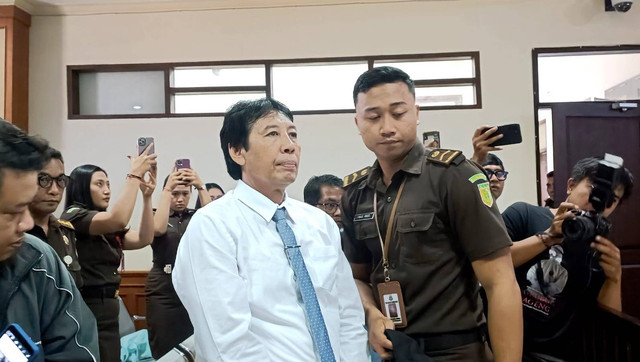 Rektor Universitas Udayana I Nyoman Gde Antara di Pengadilan Tipikor Denpasar, Selasa (24/10/2023). Foto: Denita BR Matondang/kumparan