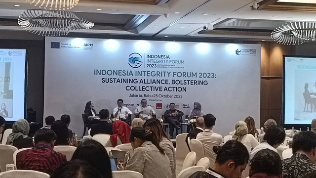 Ketua TPN Ganjar Arsjad Rasjid, Jubir Anies Baswedan Sudirman Said, hingga Jubir Prabowo Subianto, Dahnil Simanjuntak dalam diskusi Indonesia Integrity Forum 2023 di Hotel Mandarin, Jakarta Pusat, Rabu (25/10/2023). Foto: Annisa Thahira Madina/kumparan