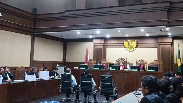 Sidang tuntutan Johnny G. Plate dkk dalam dugaan korupsi BTS Kominfo di PN Jakarta Pusat, Rabu (25/10/2023). Foto: Hedi/kumparan