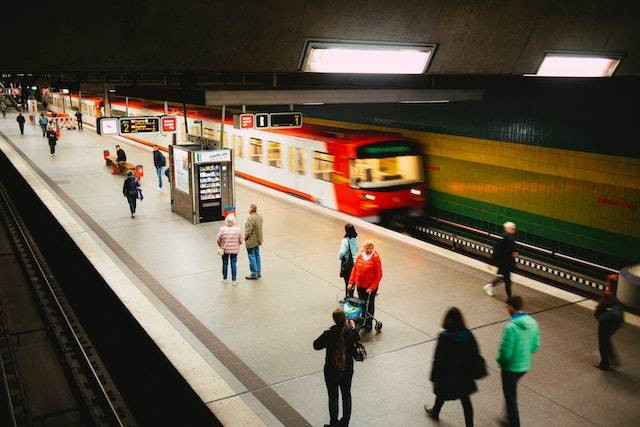Mengapa faktor ekonomi menjadi penghambat mobilitas sosial. Sumber: pexels.com