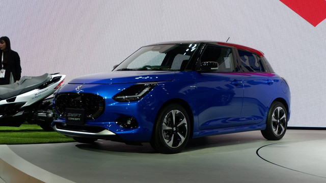 Suzuki Swift New Generation ditampilkan perdana di Japan Mobility Show 2023. Foto: Lutfan Darmawan/kumparan