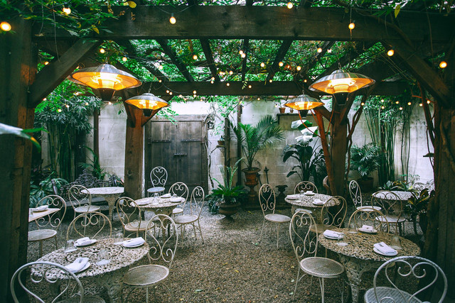 Tempat makan keluarga di Yogyakarta, foto hanya ilustrasi: Pexels/Maria Orlova