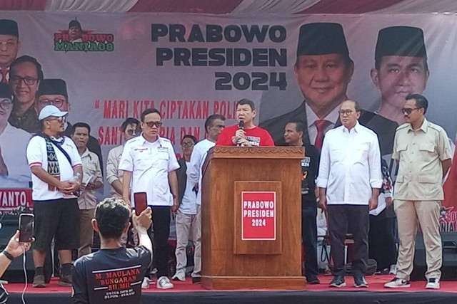 Wakil Ketua Dewan Pembina Partai Gerindra, Hashim Djojohadikusumo di Lapangan Banjaran Pucung, Tapos, Depok, Minggu (29/10/2023). Foto: Zamachsyari/kumparan