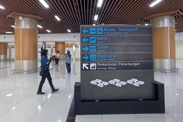 Suasana penerbangan domestik di Bandara Internasional Jawa Barat (BIJB) Kertajati, Sabtu (28/10/2023). Foto: kumparan