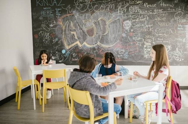 Ilustrasi anak pendiam menurut psikologi, sumber foto: RDNE Stock project by pexels.com