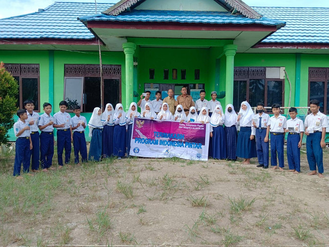 Kemendikbudristek telah menyalurkan bantuan PIP kepada 17.953.268 siswa dari semua jenjang pendidikan. Foto: Dok. Istimewa