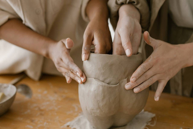 Memahami Teknik Sambung dalam Pembuatan Kerajinan Tangan. Foto: Pexels