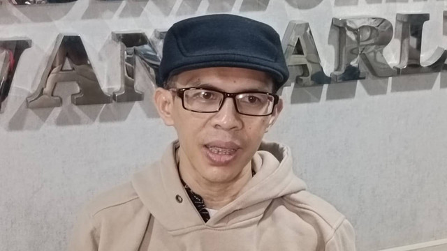 Pengamat Politik dari Universitas Al Azhar Indonesia (UAI) Ujang Komarudin di Kompleks Parlemen, Senayan, Jakarta, Kamis (2/11/2023). Foto: Zamachsyari/kumparan