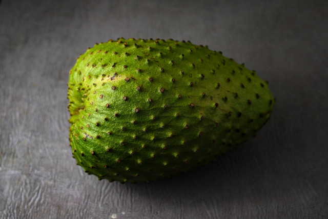 Ilustrasi buah sirsak. Sumber foto: Unsplash