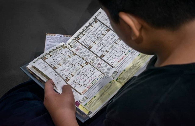 Ilustrasi Bacaan Surat Al Ikhlas  Sumber Unsplash/Masjid Pogung Dalangan